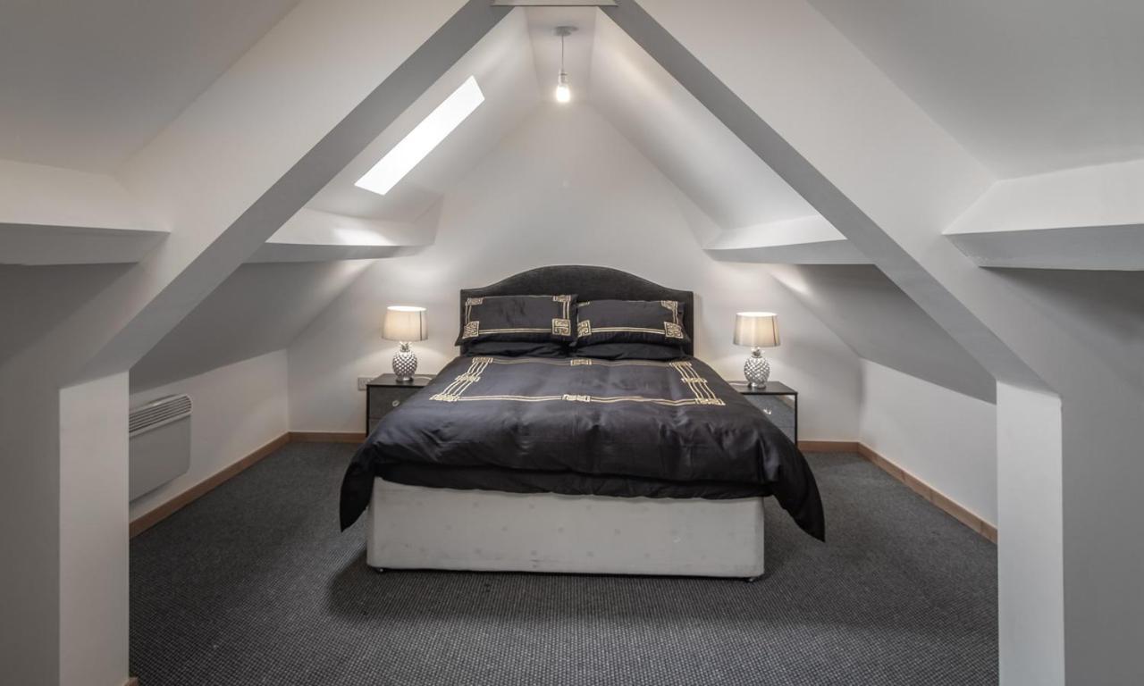 Stunning Church Conversion Close To The Tower Blackpool Extérieur photo